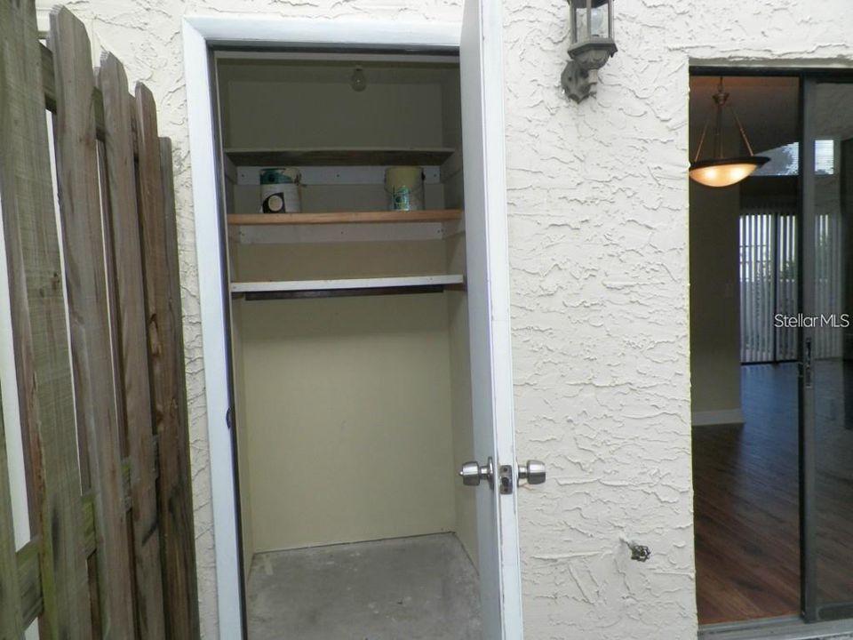 待售: $210,000 (2 贝兹, 2 浴室, 1247 平方英尺)