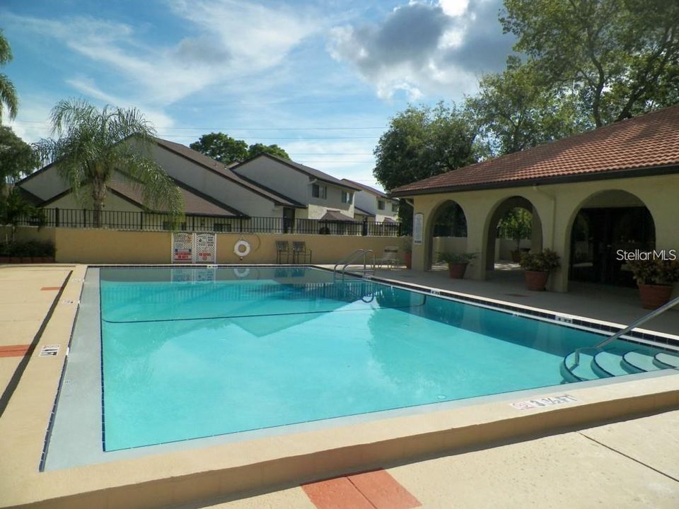 待售: $210,000 (2 贝兹, 2 浴室, 1247 平方英尺)