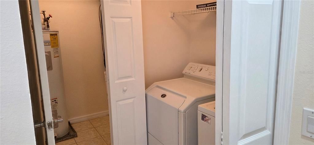 待售: $210,000 (2 贝兹, 2 浴室, 1247 平方英尺)