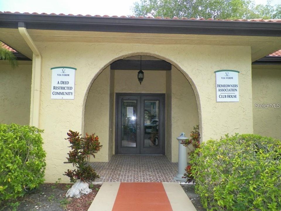 待售: $210,000 (2 贝兹, 2 浴室, 1247 平方英尺)