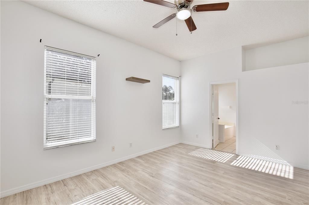 For Sale: $525,000 (3 beds, 2 baths, 1683 Square Feet)