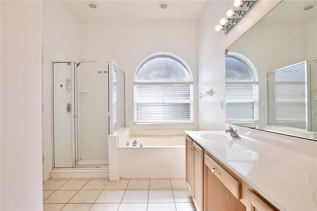 For Sale: $525,000 (3 beds, 2 baths, 1683 Square Feet)