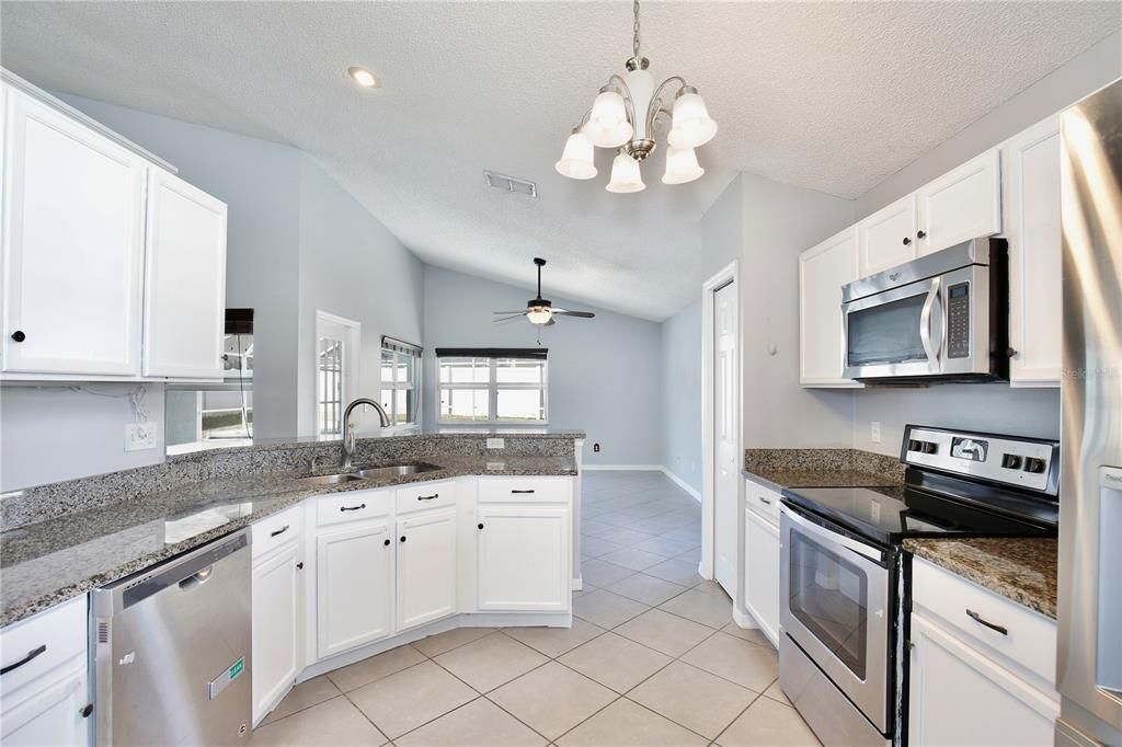 For Sale: $525,000 (3 beds, 2 baths, 1683 Square Feet)