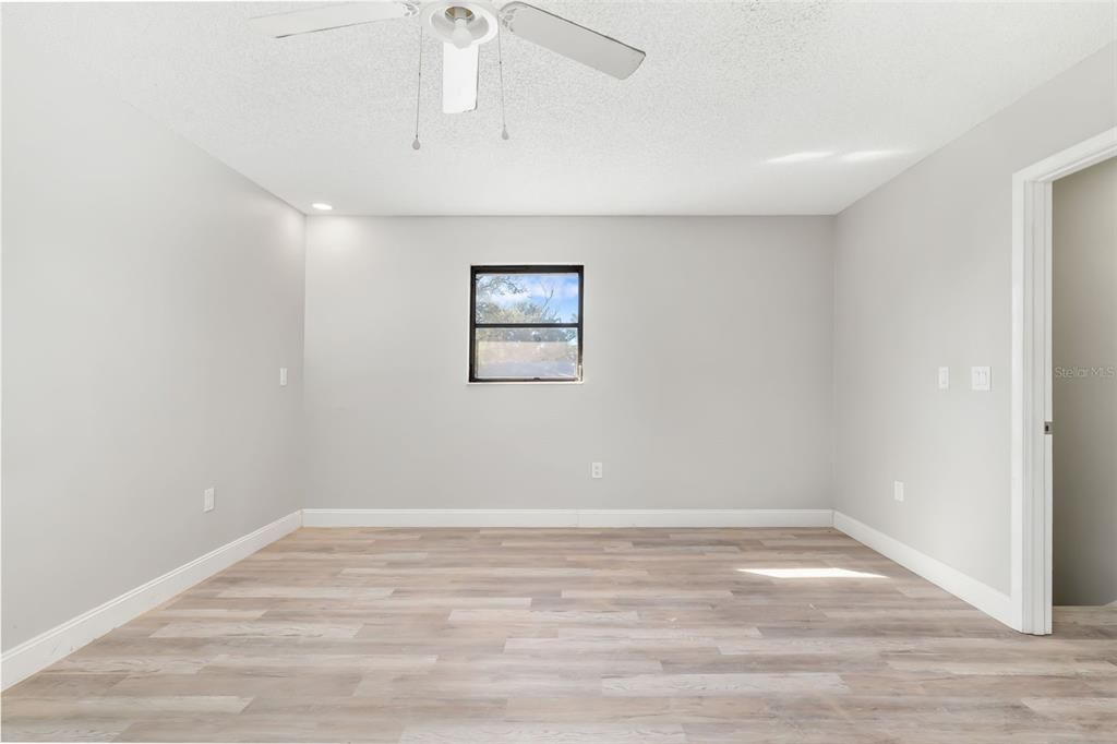 En Venta: $460,000 (3 camas, 2 baños, 1820 Pies cuadrados)