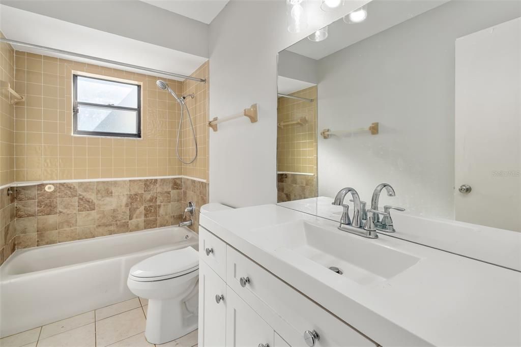 En Venta: $460,000 (3 camas, 2 baños, 1820 Pies cuadrados)