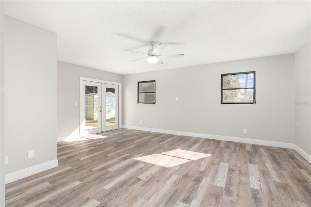 En Venta: $460,000 (3 camas, 2 baños, 1820 Pies cuadrados)