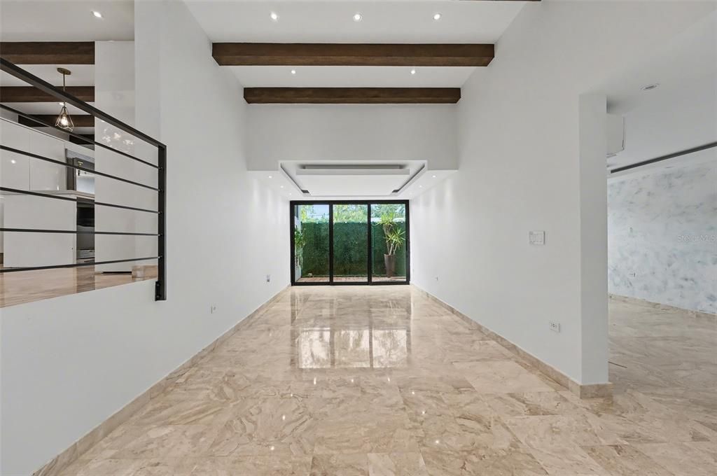 На продажу: $1,795,000 (6 спален, 5 ванн, 2845 Квадратных фут)