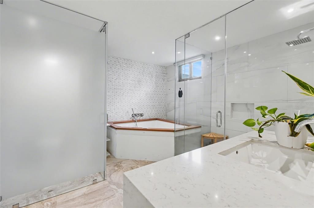 На продажу: $1,795,000 (6 спален, 5 ванн, 2845 Квадратных фут)