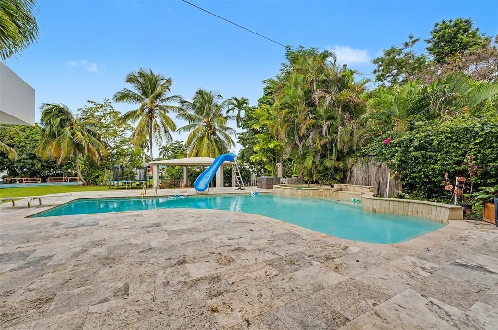 На продажу: $1,795,000 (6 спален, 5 ванн, 2845 Квадратных фут)