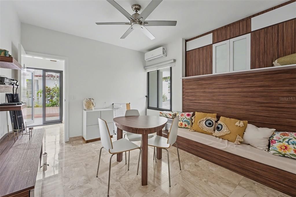 На продажу: $1,795,000 (6 спален, 5 ванн, 2845 Квадратных фут)