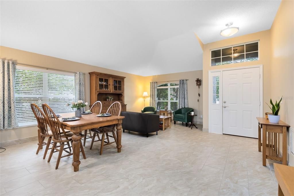 待售: $435,000 (3 贝兹, 2 浴室, 1628 平方英尺)