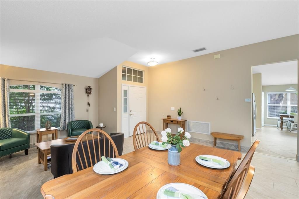 待售: $435,000 (3 贝兹, 2 浴室, 1628 平方英尺)