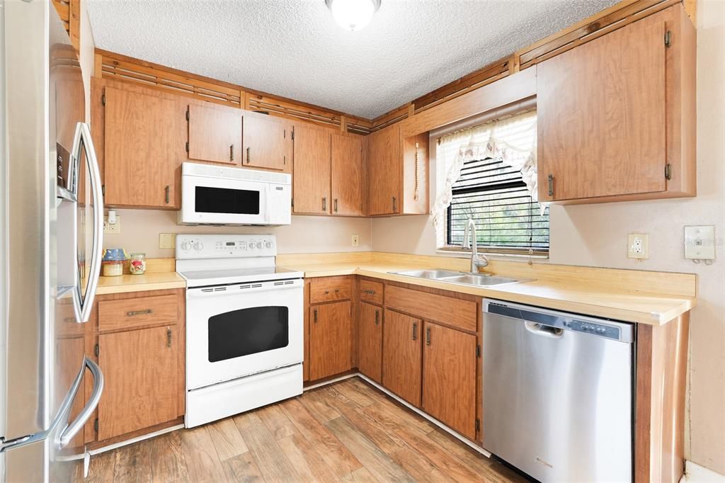 待售: $337,000 (3 贝兹, 2 浴室, 1203 平方英尺)