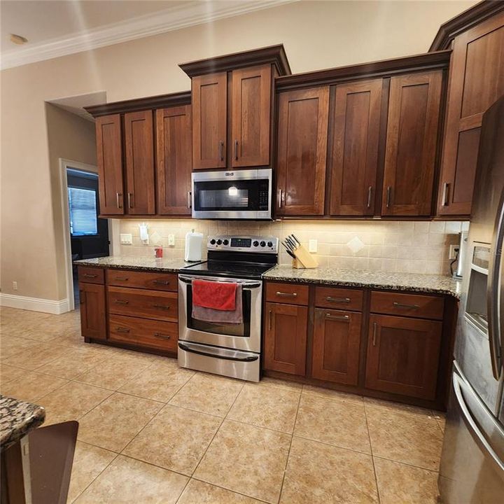 На продажу: $590,000 (4 спален, 3 ванн, 2675 Квадратных фут)