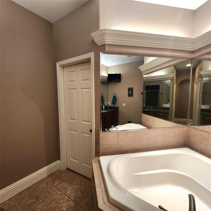 На продажу: $590,000 (4 спален, 3 ванн, 2675 Квадратных фут)