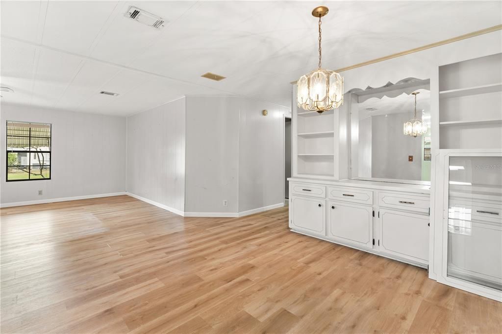 For Sale: $110,000 (2 beds, 2 baths, 1280 Square Feet)