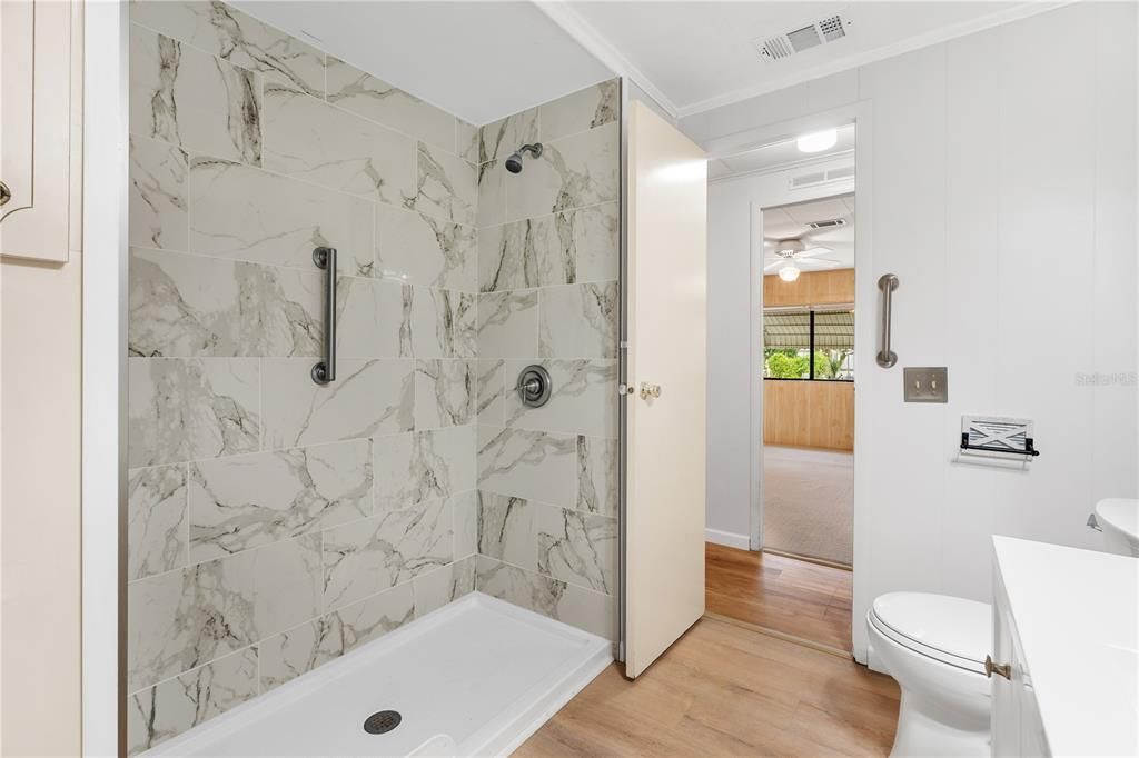 For Sale: $110,000 (2 beds, 2 baths, 1280 Square Feet)