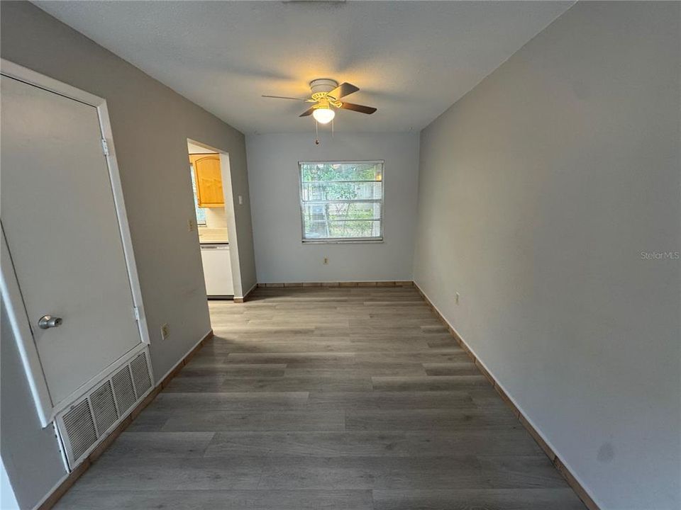 For Rent: $1,225 (2 beds, 1 baths, 2588 Square Feet)