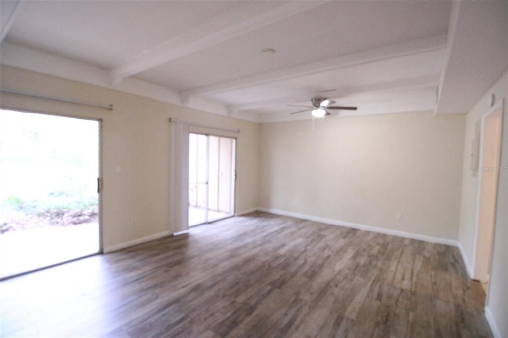 For Rent: $1,800 (3 beds, 2 baths, 1480 Square Feet)