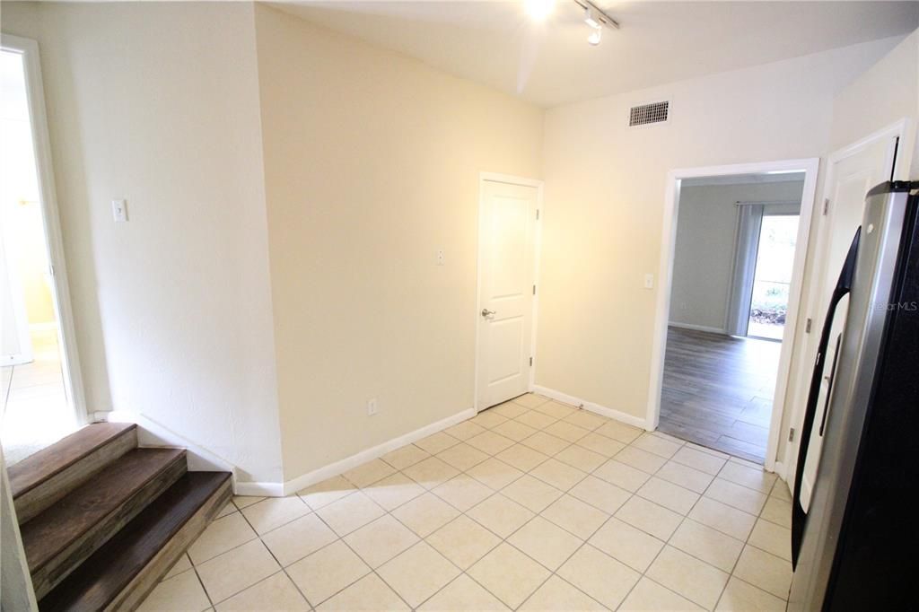 For Rent: $1,800 (3 beds, 2 baths, 1480 Square Feet)
