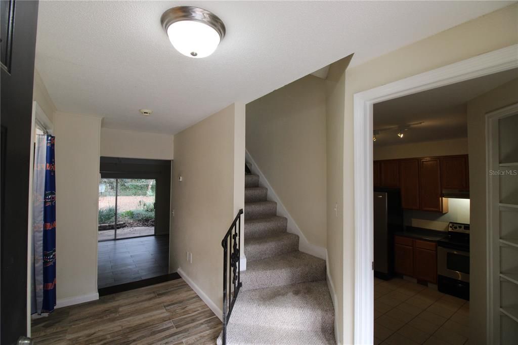 For Rent: $1,800 (3 beds, 2 baths, 1480 Square Feet)