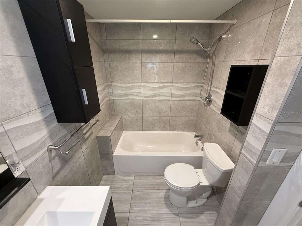 For Rent: $2,700 (3 beds, 2 baths, 1848 Square Feet)