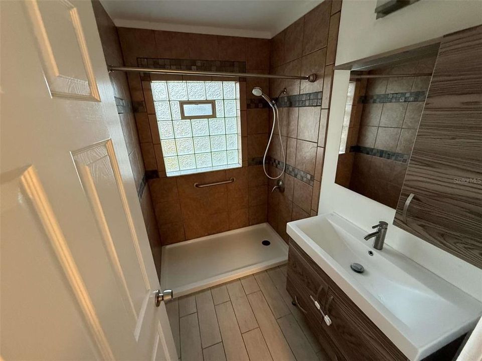 For Rent: $2,700 (3 beds, 2 baths, 1848 Square Feet)