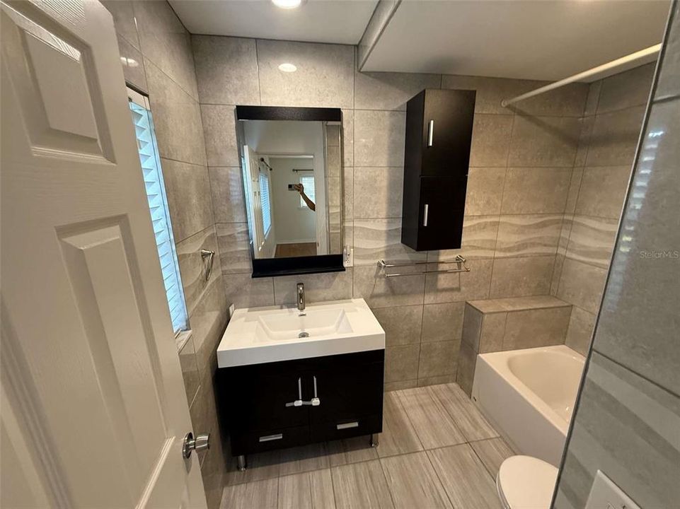 For Rent: $2,700 (3 beds, 2 baths, 1848 Square Feet)