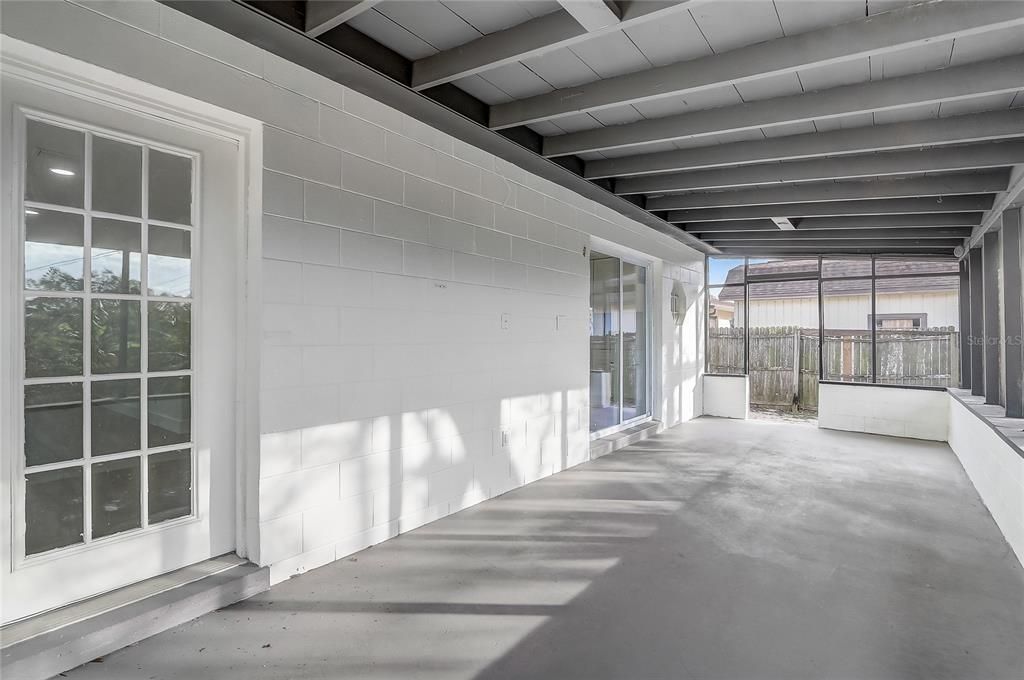 For Sale: $330,000 (4 beds, 2 baths, 1736 Square Feet)