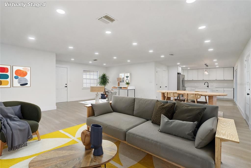 For Sale: $330,000 (4 beds, 2 baths, 1736 Square Feet)