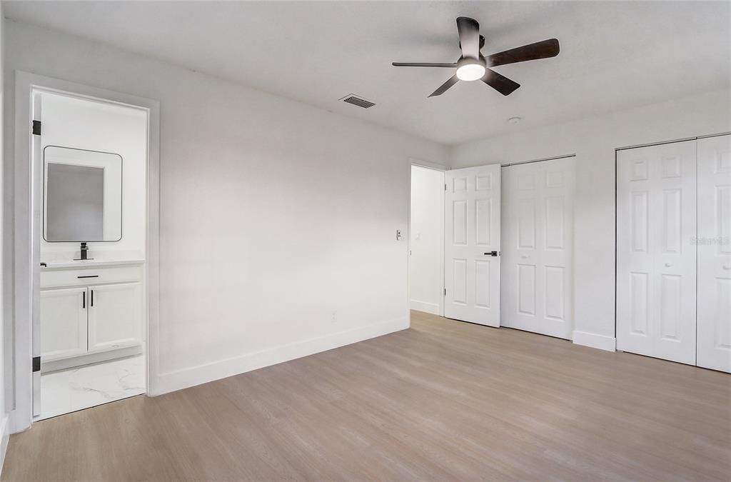 For Sale: $330,000 (4 beds, 2 baths, 1736 Square Feet)