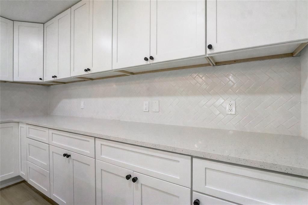 For Sale: $330,000 (4 beds, 2 baths, 1736 Square Feet)