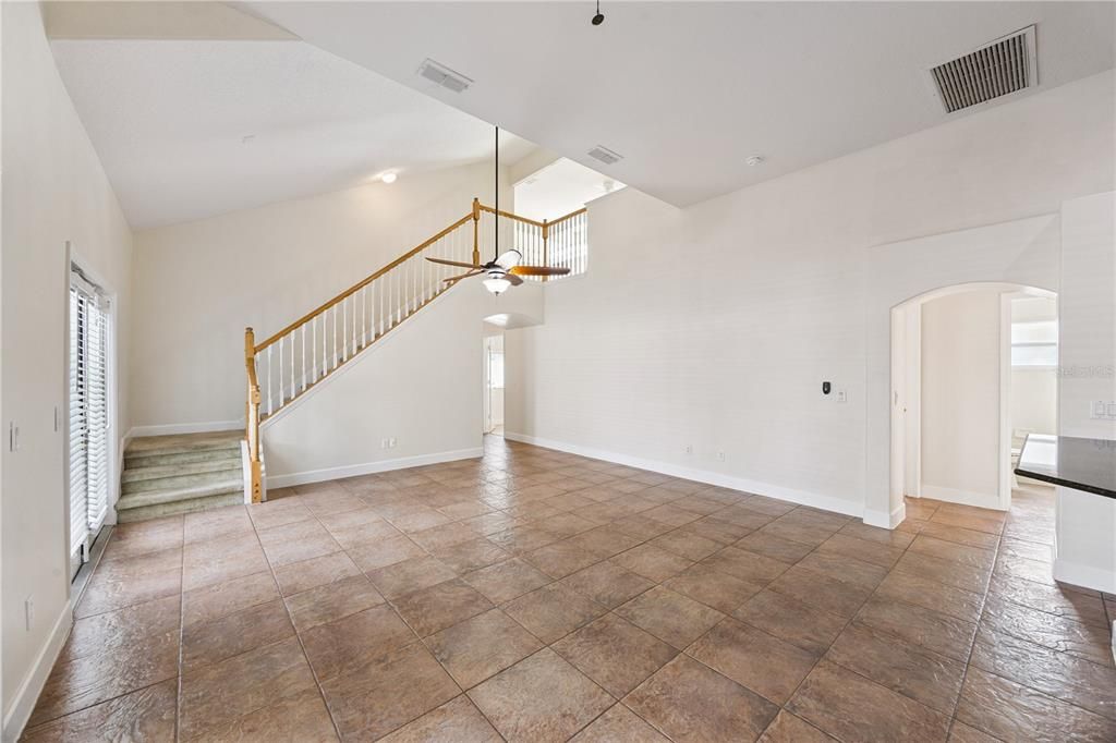 For Sale: $590,000 (5 beds, 4 baths, 2708 Square Feet)