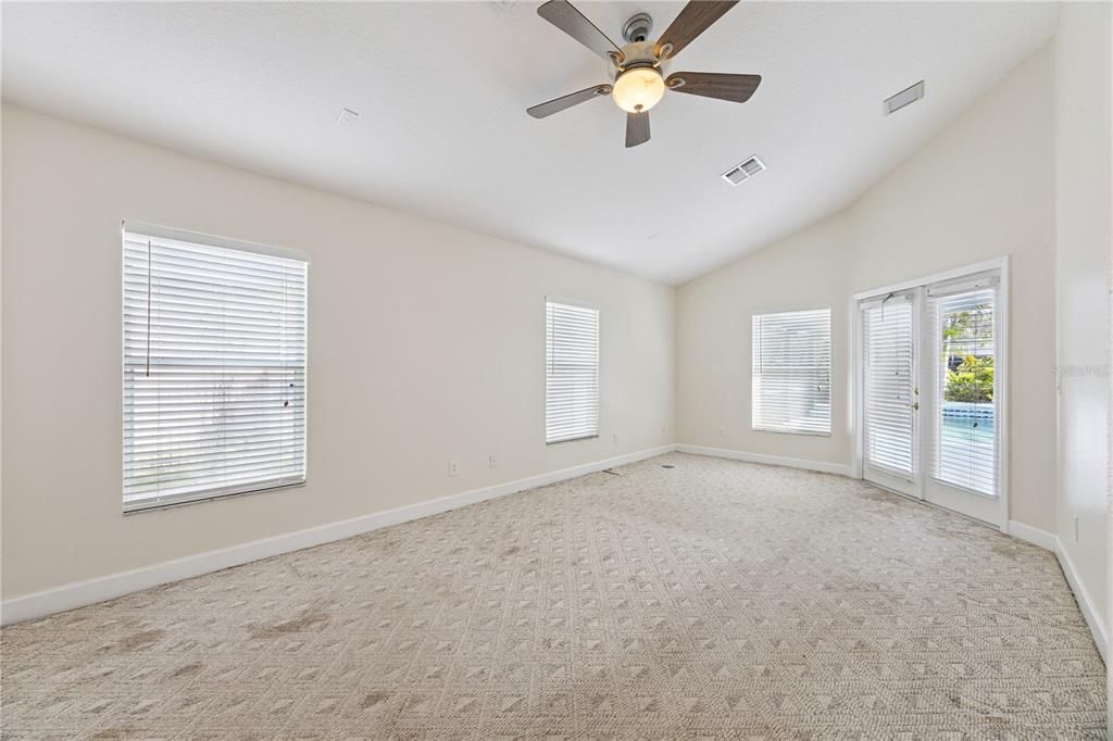 For Sale: $590,000 (5 beds, 4 baths, 2708 Square Feet)