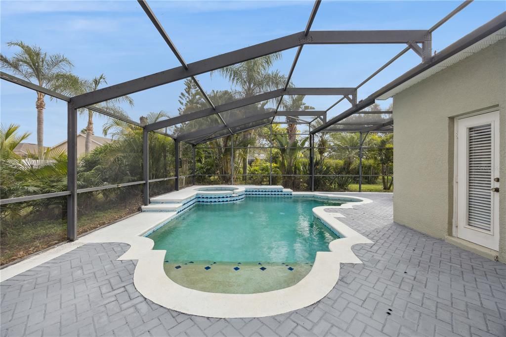 For Sale: $590,000 (5 beds, 4 baths, 2708 Square Feet)