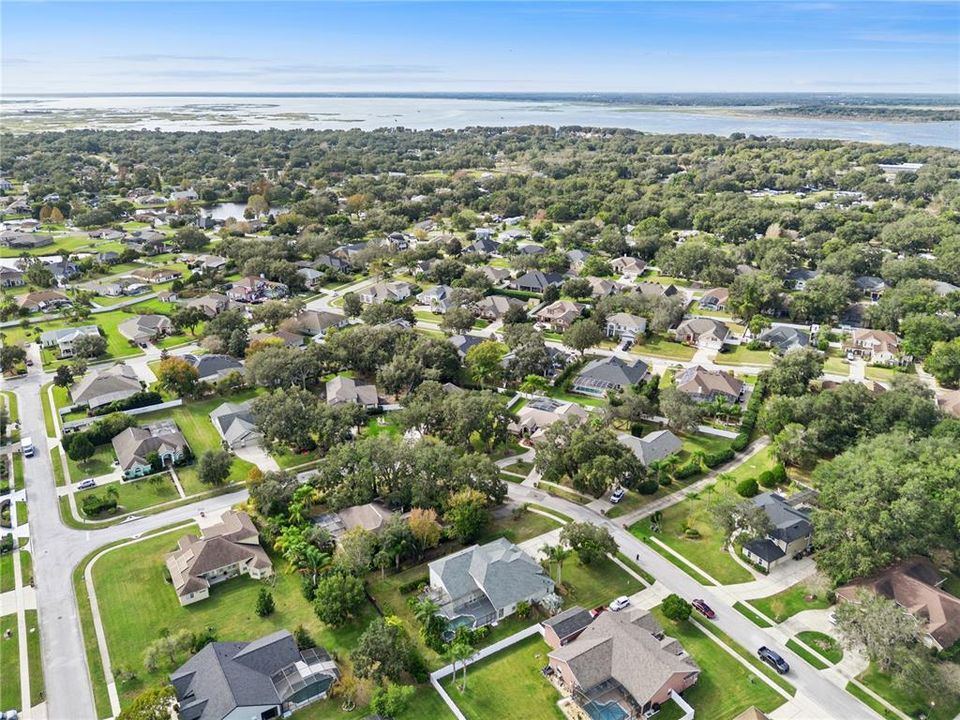 For Sale: $590,000 (5 beds, 4 baths, 2708 Square Feet)