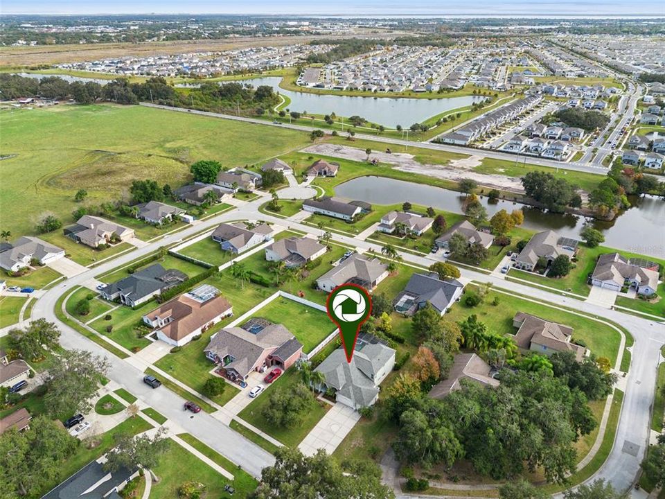 На продажу: $590,000 (5 спален, 4 ванн, 2708 Квадратных фут)