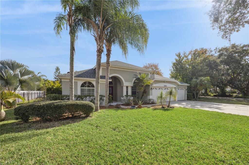 For Sale: $590,000 (5 beds, 4 baths, 2708 Square Feet)