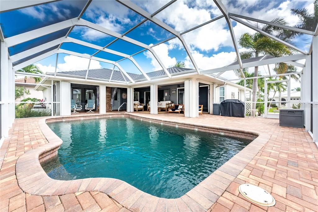 На продажу: $724,900 (3 спален, 2 ванн, 1802 Квадратных фут)