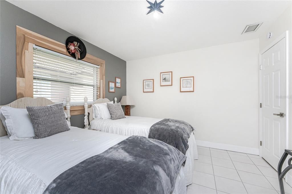 На продажу: $724,900 (3 спален, 2 ванн, 1802 Квадратных фут)