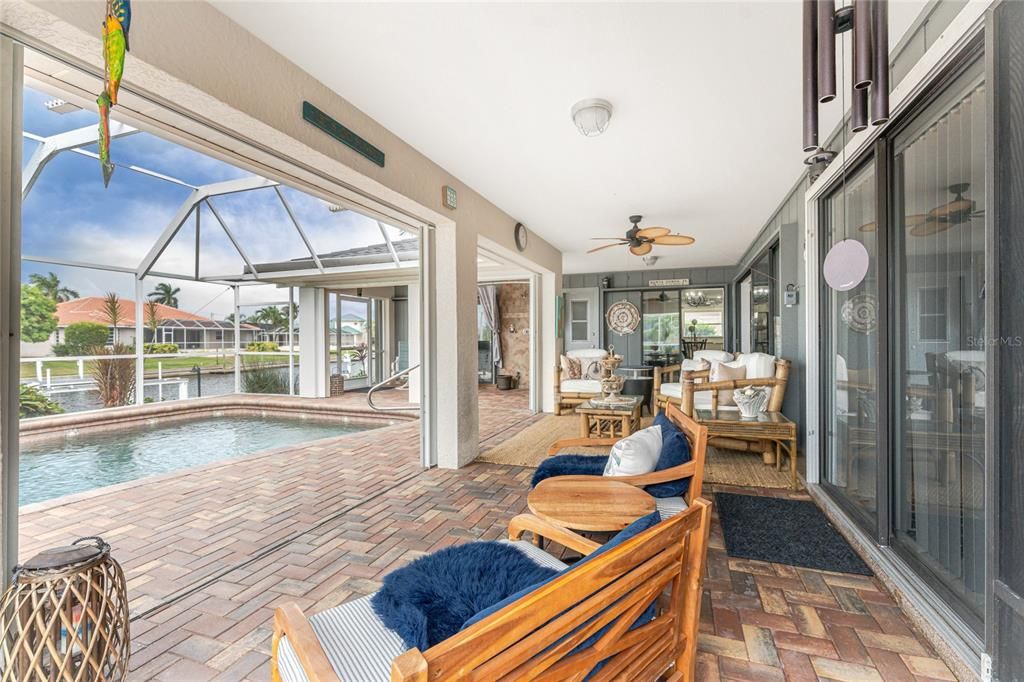 На продажу: $724,900 (3 спален, 2 ванн, 1802 Квадратных фут)