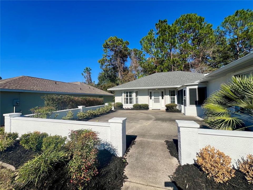 待售: $205,000 (2 贝兹, 2 浴室, 1366 平方英尺)