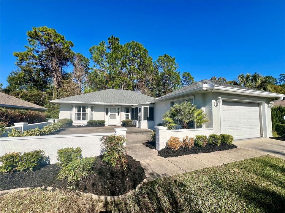 待售: $205,000 (2 贝兹, 2 浴室, 1366 平方英尺)