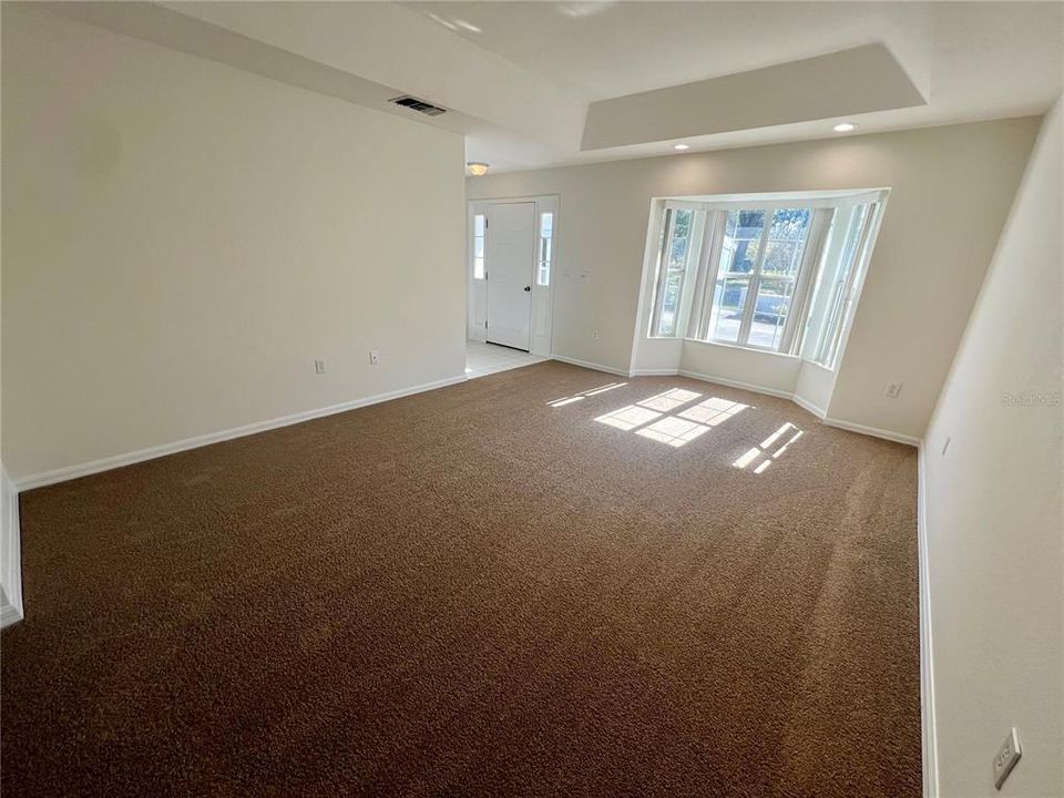 待售: $205,000 (2 贝兹, 2 浴室, 1366 平方英尺)