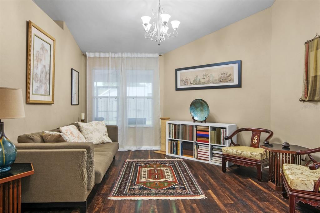 For Sale: $475,000 (4 beds, 3 baths, 2528 Square Feet)