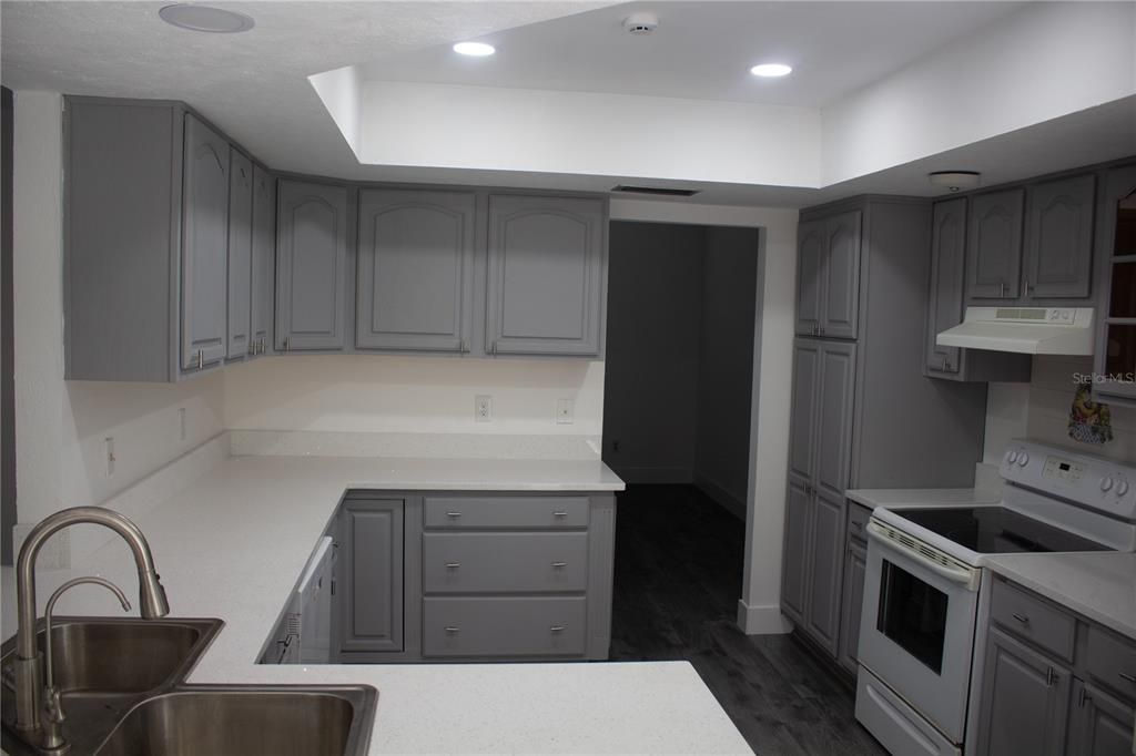 En Venta: $600,000 (4 camas, 2 baños, 2148 Pies cuadrados)