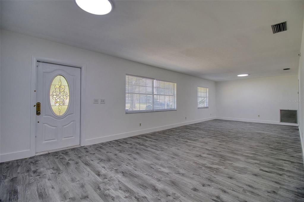 На продажу: $600,000 (4 спален, 2 ванн, 2148 Квадратных фут)