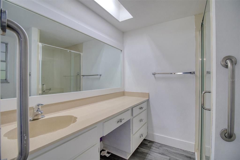 На продажу: $600,000 (4 спален, 2 ванн, 2148 Квадратных фут)