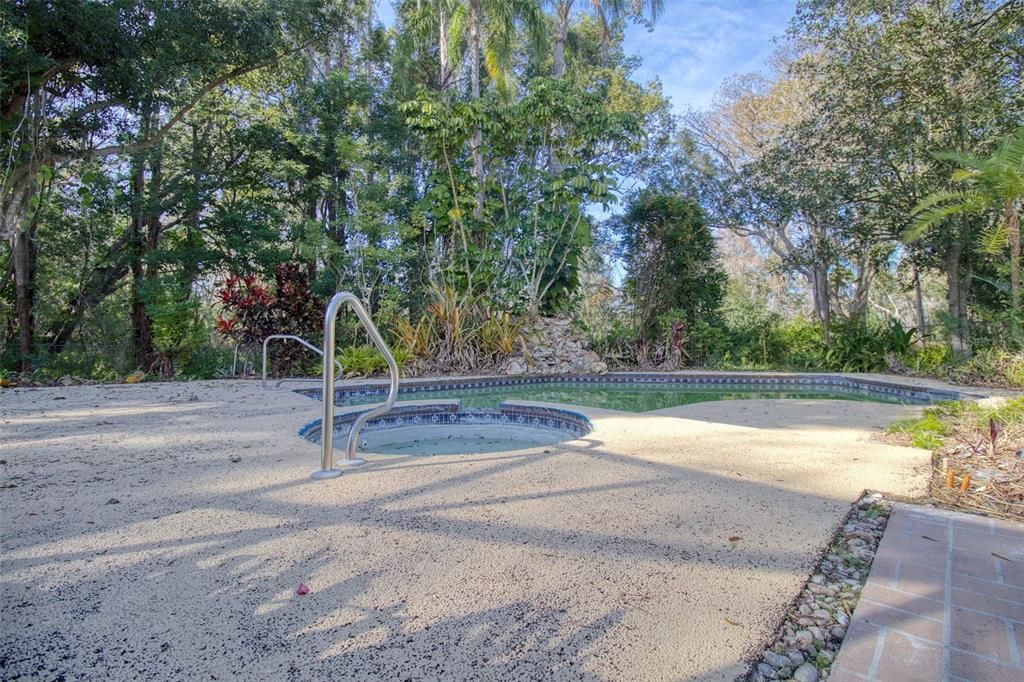 На продажу: $600,000 (4 спален, 2 ванн, 2148 Квадратных фут)