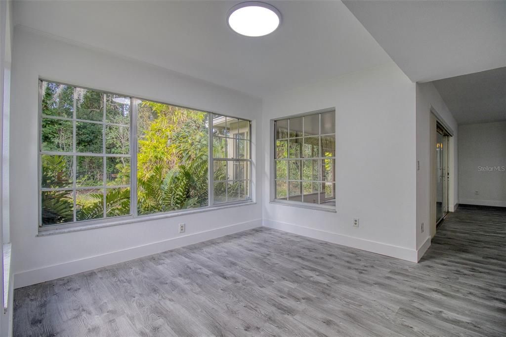 На продажу: $600,000 (4 спален, 2 ванн, 2148 Квадратных фут)